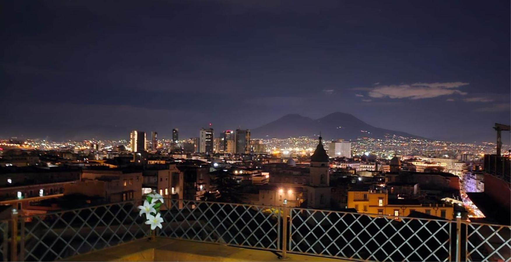 Faccia Gialla Napoli Casa Vacanze Esterno foto