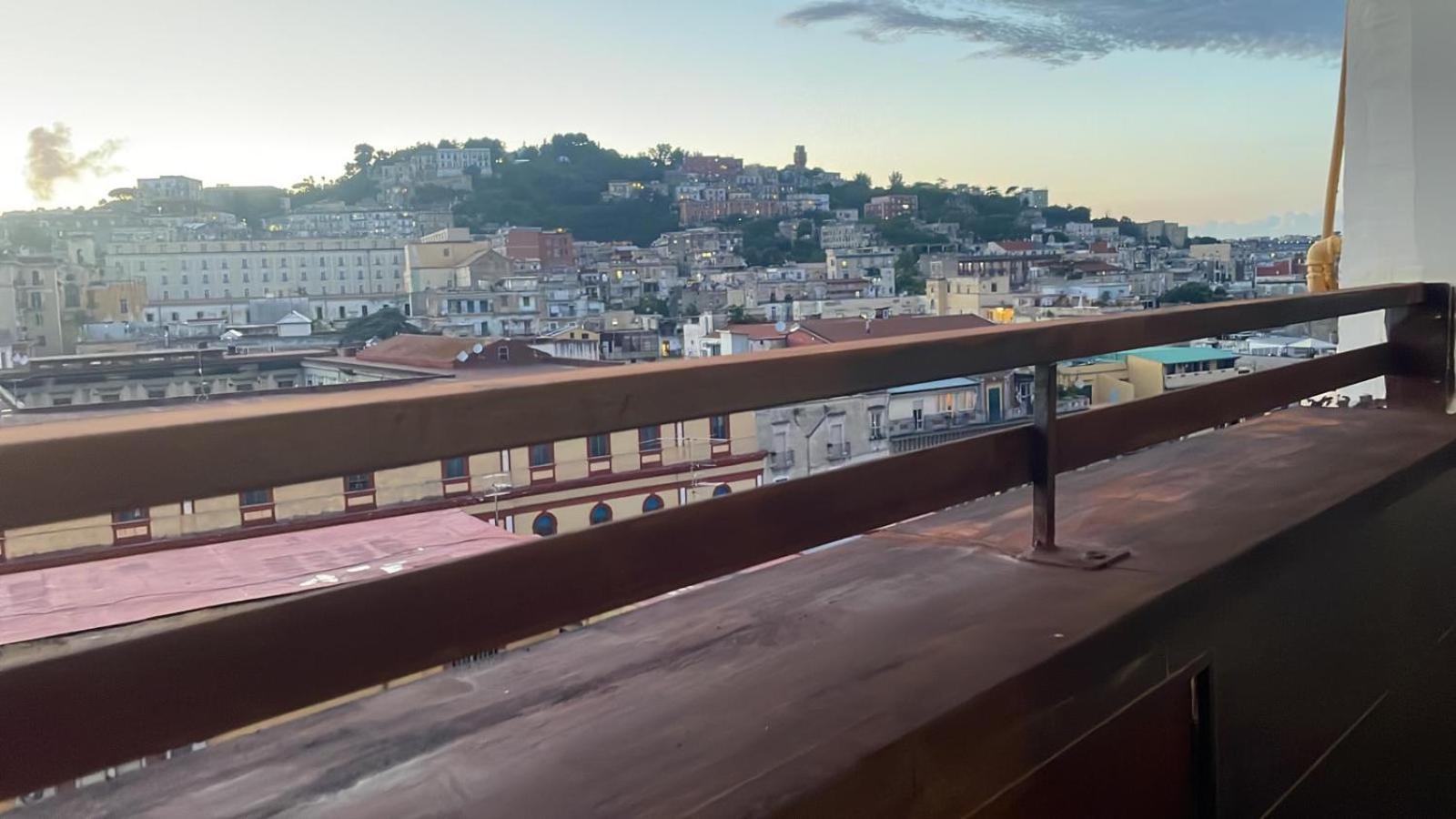 Faccia Gialla Napoli Casa Vacanze Esterno foto